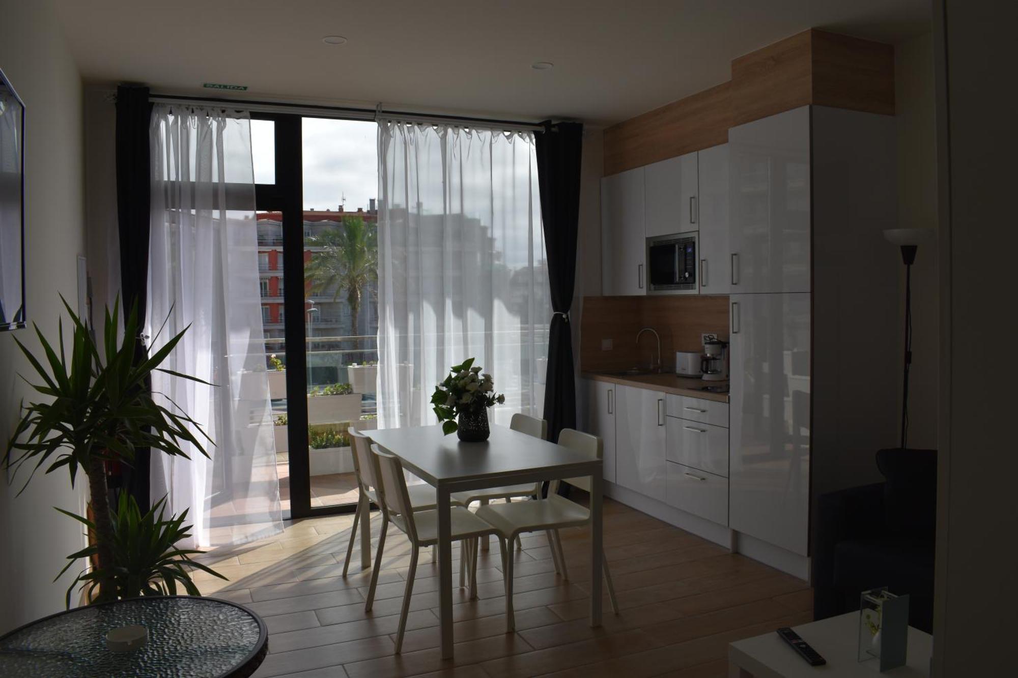 Apartamentos Silgar Plaza Саншеншо Екстер'єр фото